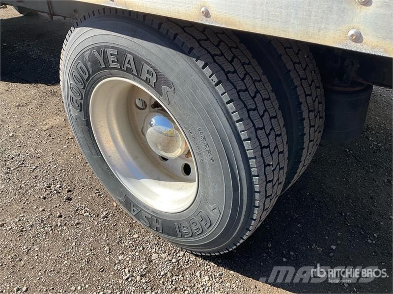 International 4300 厢式货车