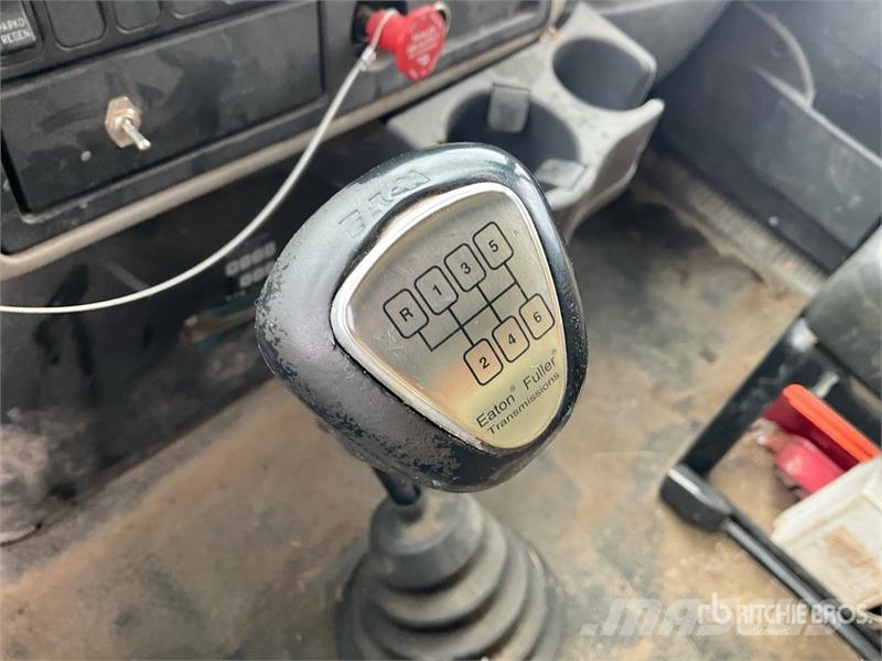 International 4300 Hűtős