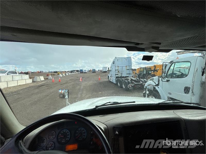 International 4300 Грузовики-Фургоны