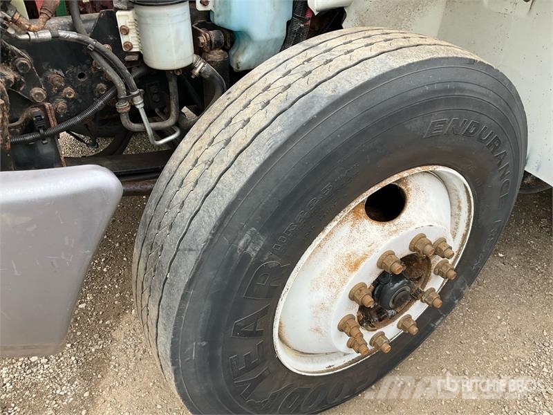 International 4300 ボックスボディー、ウイング、箱車