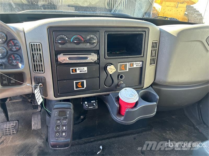 International 4300 Furgoonautod