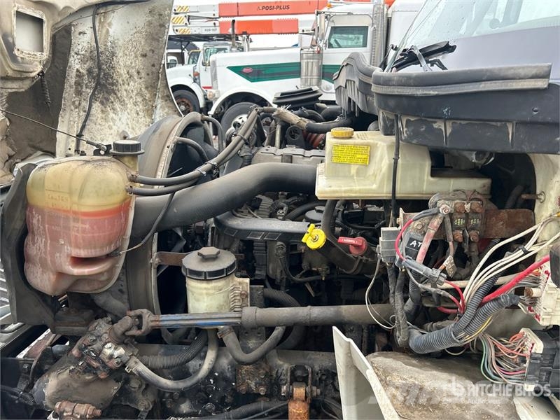 International 4300 Umpikorikuorma-autot
