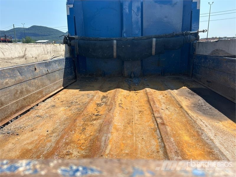 International 4300 Самосвал