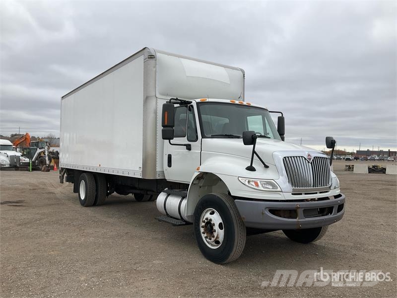 International 4300 ボックスボディー、ウイング、箱車