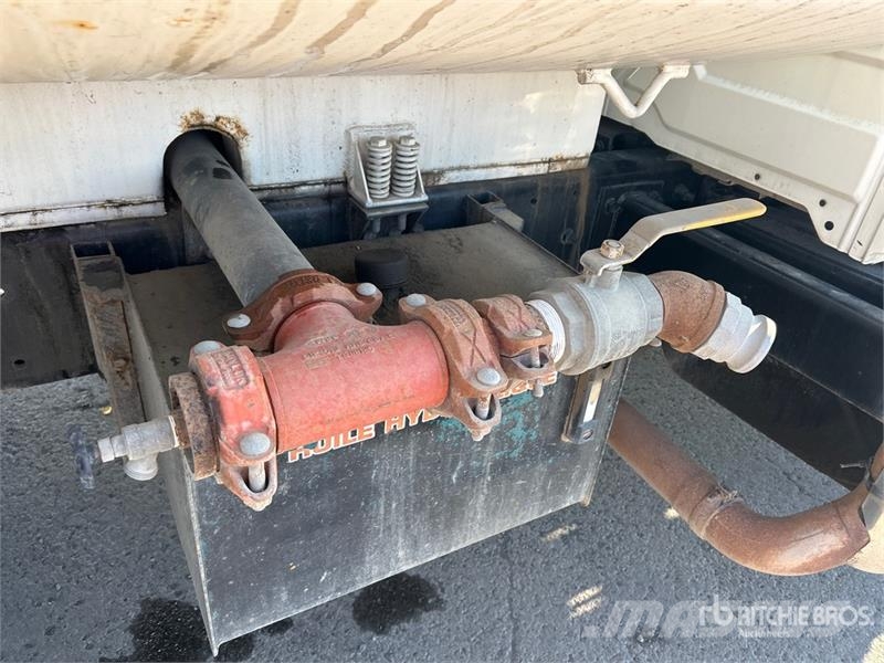 International 4300 Поливальні машини