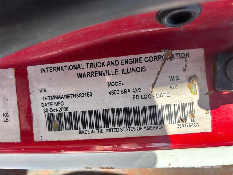 International 4300 Municipal / general purpose vehicles