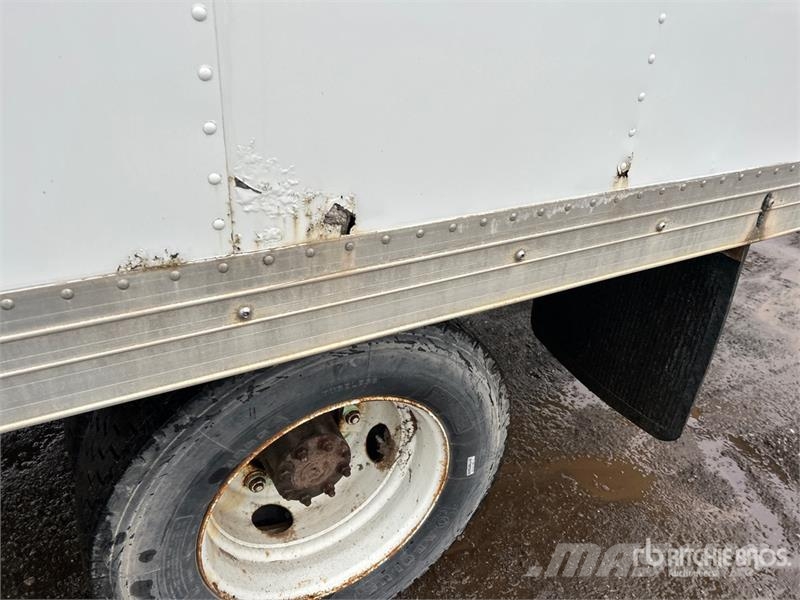 International 4300 Umpikorikuorma-autot