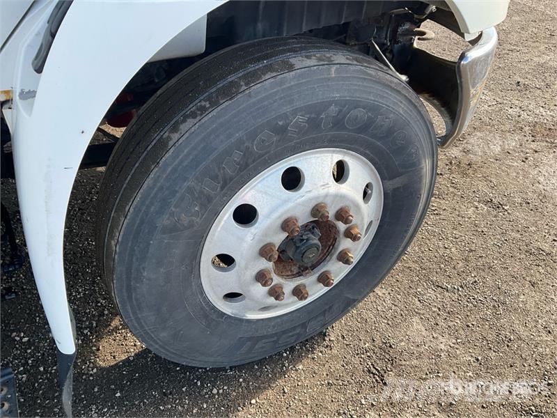 International 4300 厢式货车
