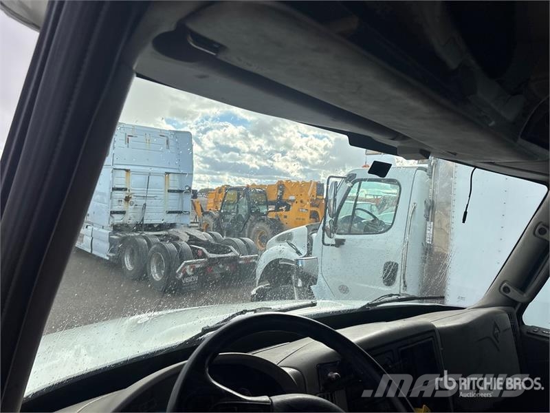 International 4300 Грузовики-Фургоны