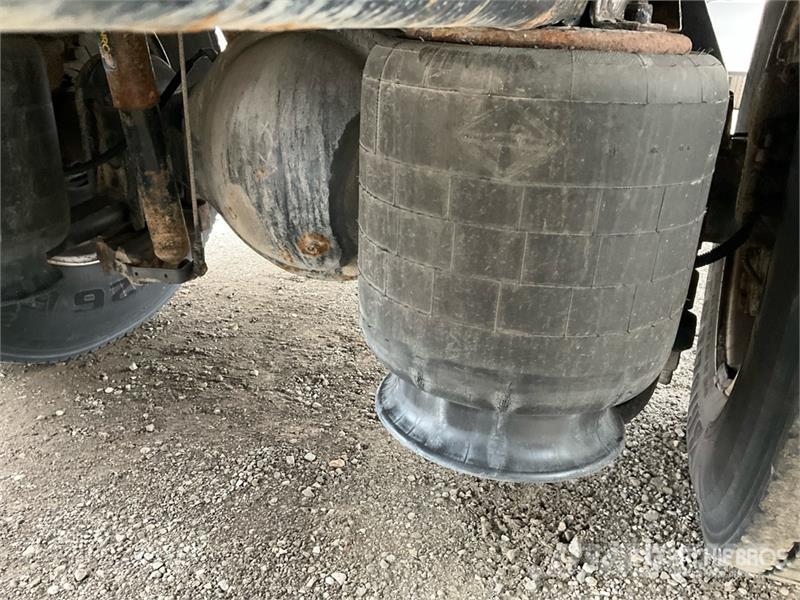 International 4300 ボックスボディー、ウイング、箱車
