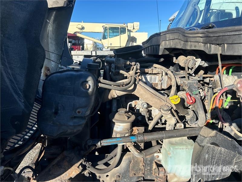 International 4300 Furgoonautod