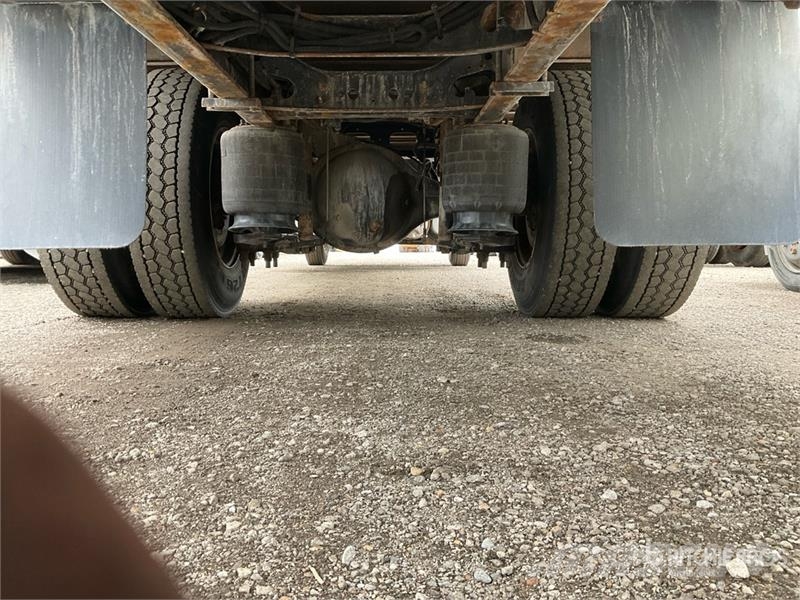 International 4300 ボックスボディー、ウイング、箱車