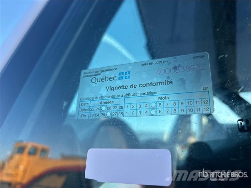 International 4300 Поливальні машини