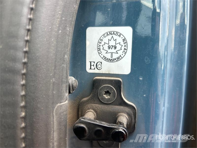 International 4300 Flakbilar/Pickuper