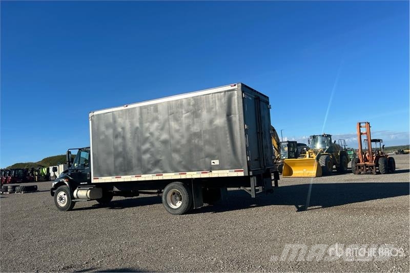 International 4300 Furgoonautod