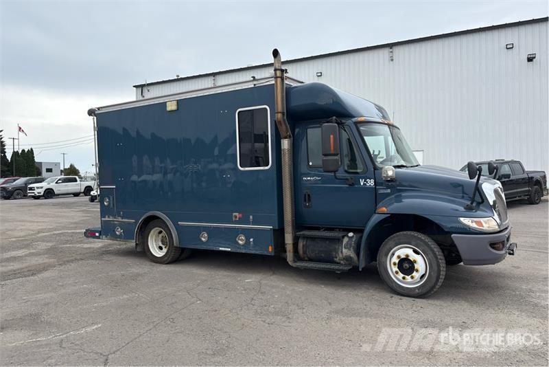 International 4300 Lava-autot