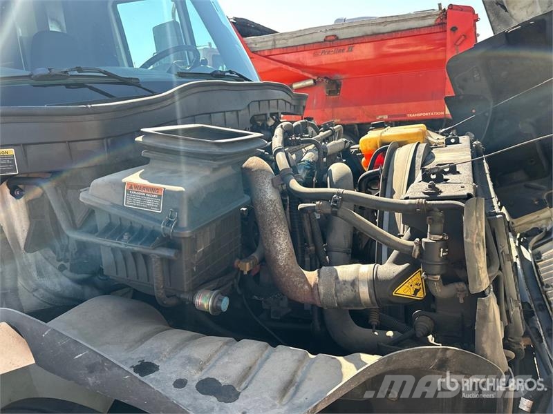 International 4300 Pick up/Dropside