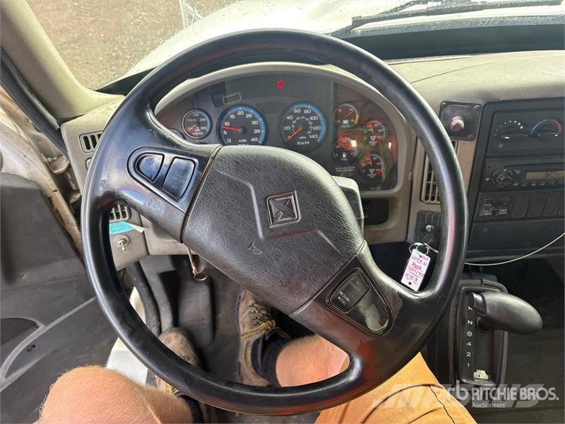 International 4300 Грузовики-Фургоны