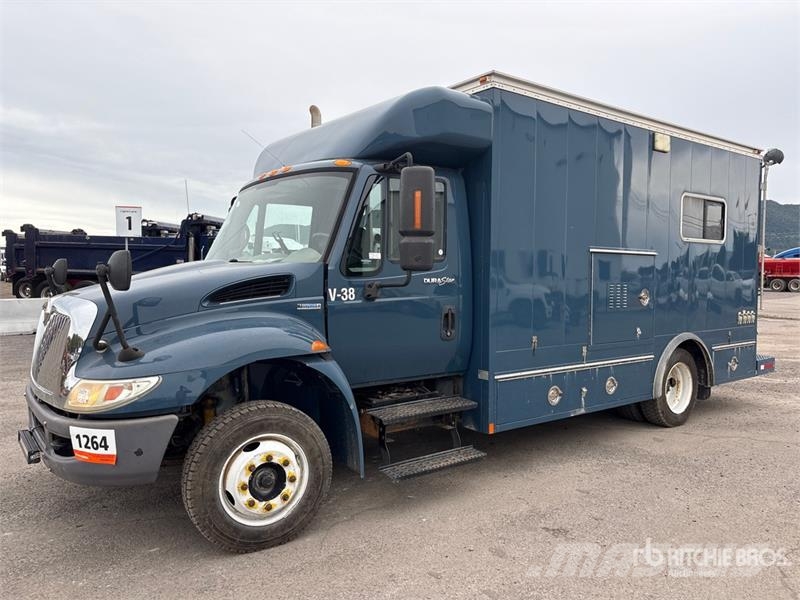 International 4300 Pickup/Pritschenwagen