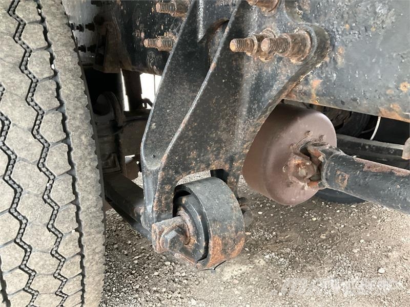 International 4300 ボックスボディー、ウイング、箱車