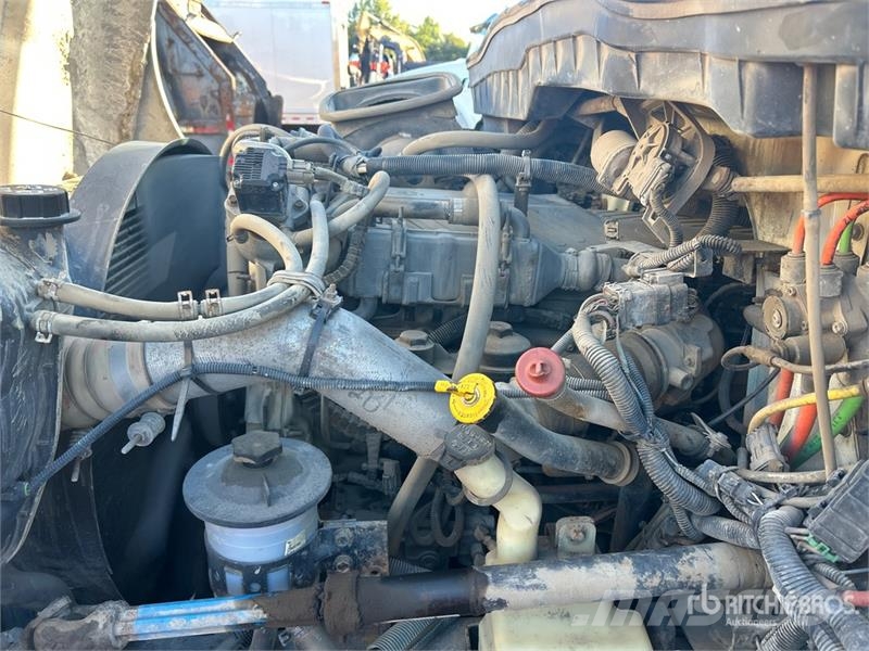 International 4300 Поливальні машини