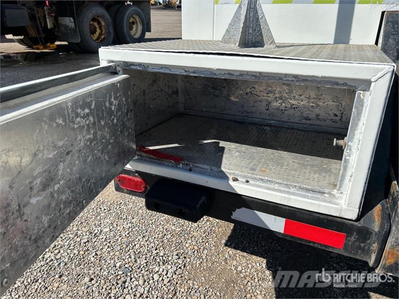 International 4300 Pick up/Dropside