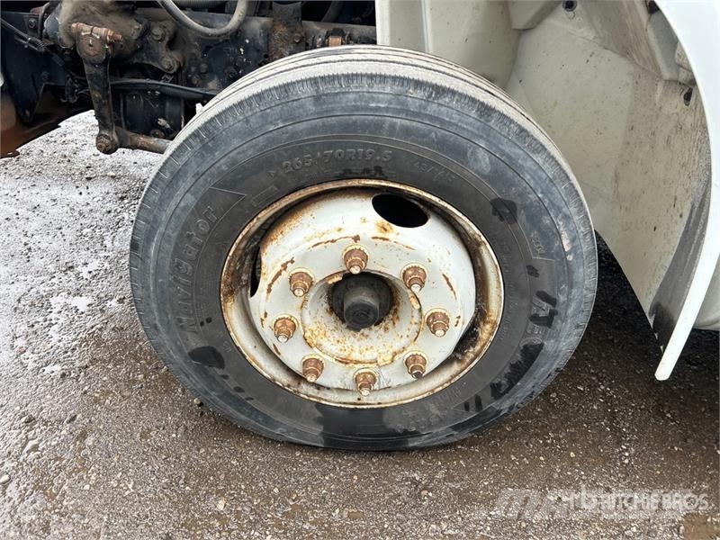 International 4300 Umpikorikuorma-autot
