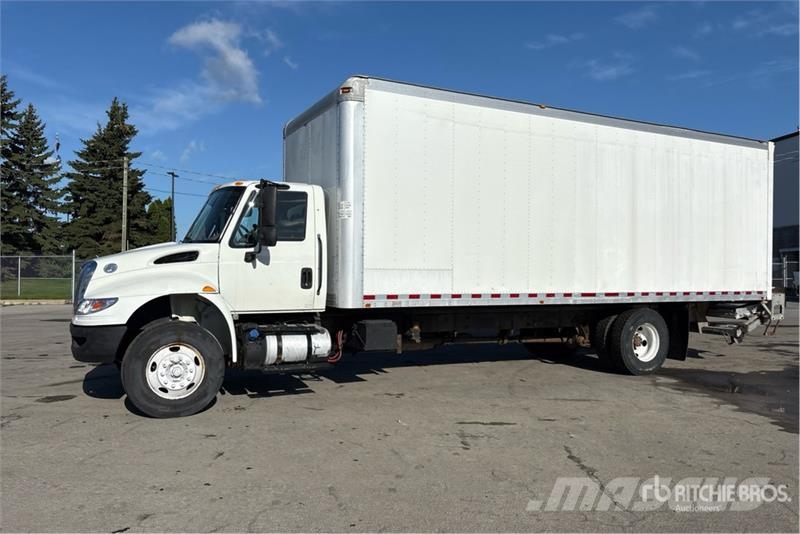 International 4300 ボックスボディー、ウイング、箱車