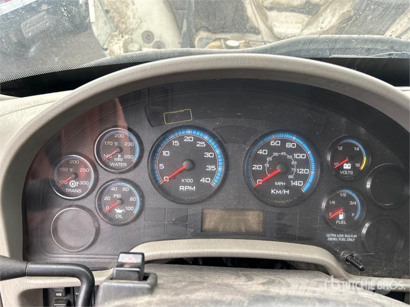 International 4300 Umpikorikuorma-autot