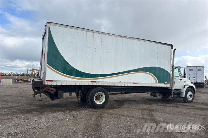 International 4300 Грузовики-Фургоны