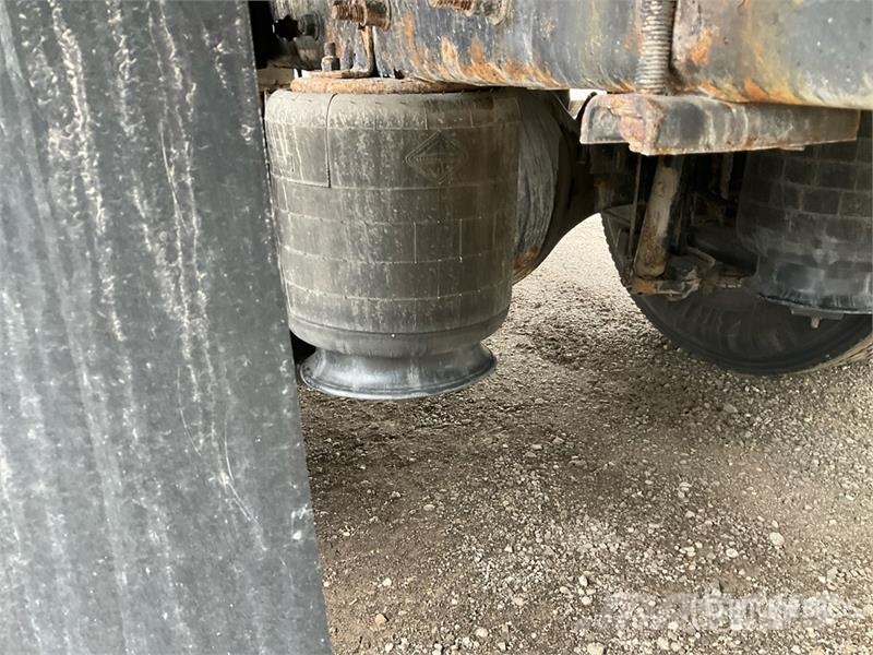 International 4300 ボックスボディー、ウイング、箱車