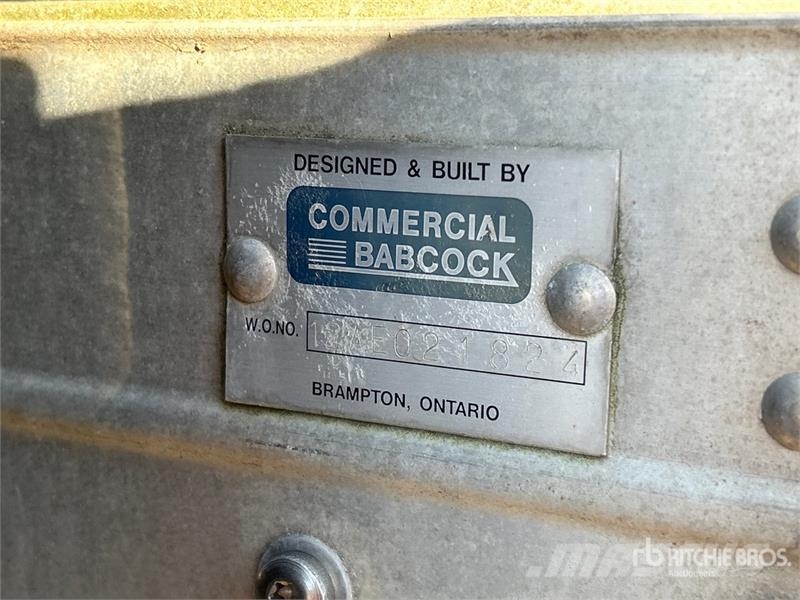 International 4300 Furgoonautod