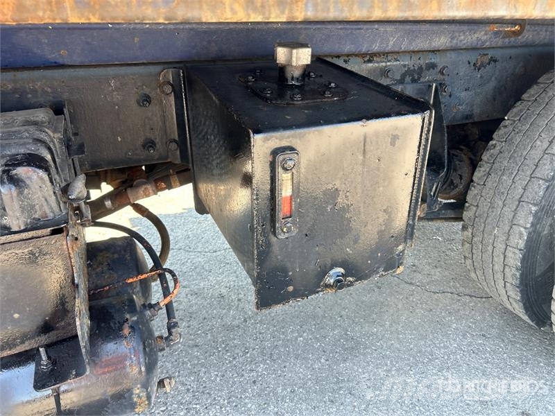 International 4300 Самосвал