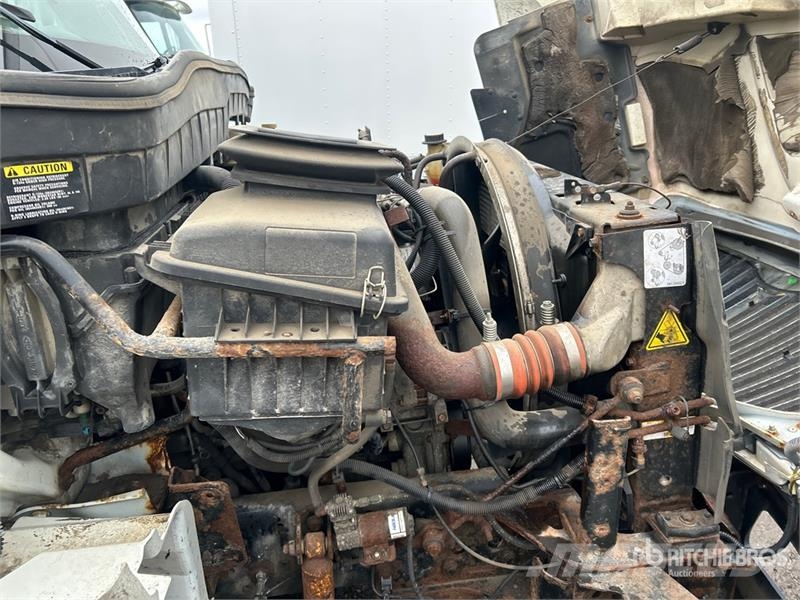 International 4300 Umpikorikuorma-autot