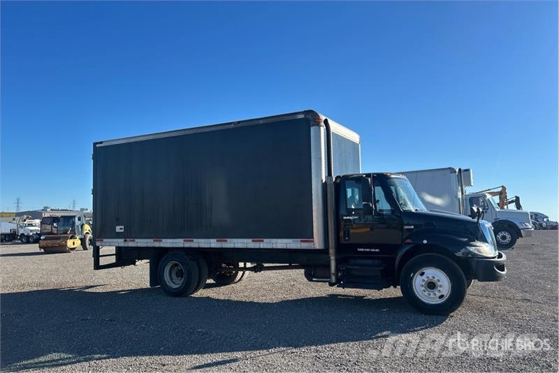 International 4300 Furgoonautod