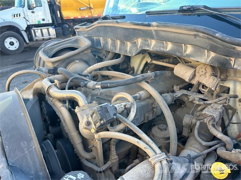 International 4300 Поливальні машини