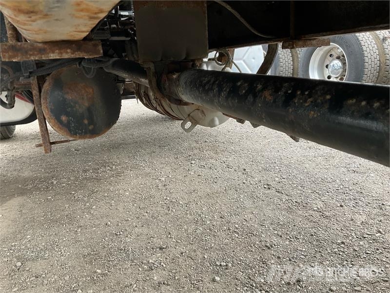 International 4300 ボックスボディー、ウイング、箱車