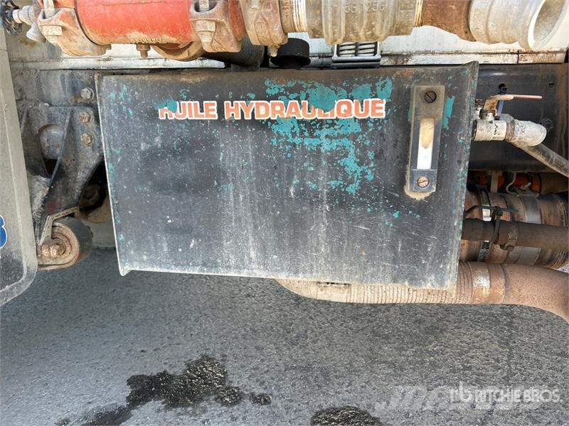 International 4300 Поливальні машини