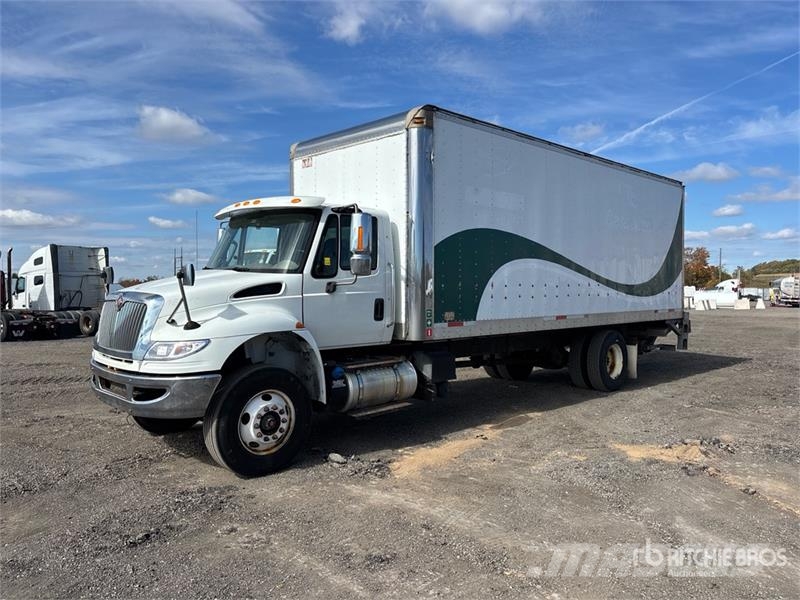 International 4300 Furgoonautod
