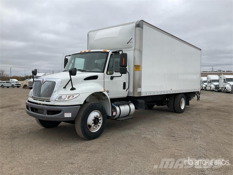 International 4300 ボックスボディー、ウイング、箱車