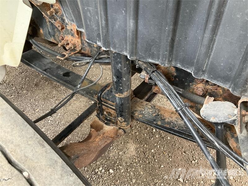 International 4300 ボックスボディー、ウイング、箱車