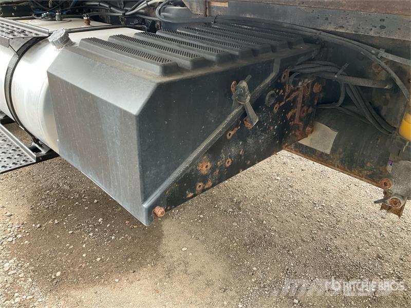 International 4300 ボックスボディー、ウイング、箱車