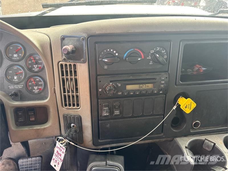 International 4300 Грузовики-Фургоны