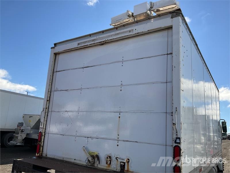 International 4300 厢式货车