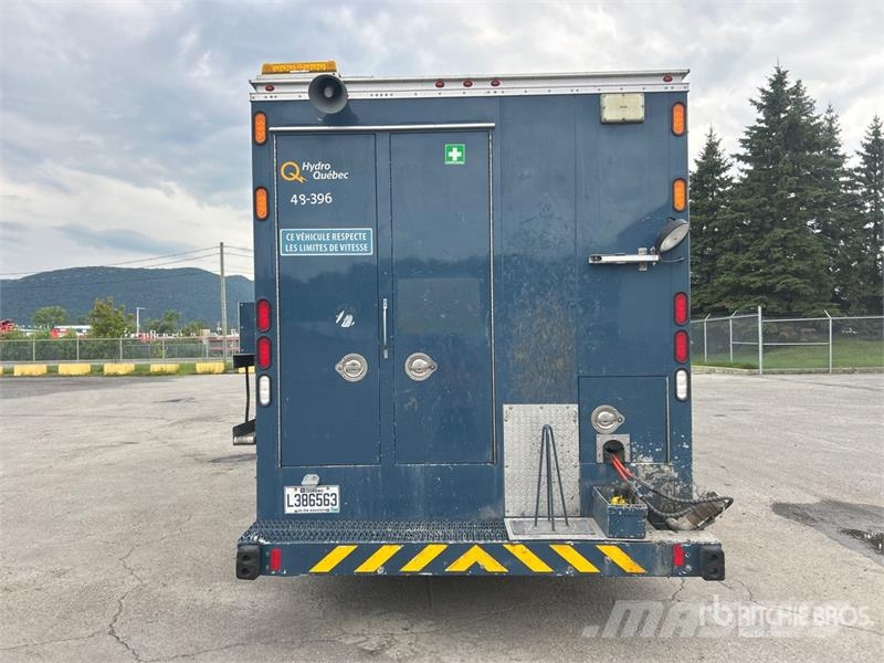 International 4300 Flakbilar/Pickuper
