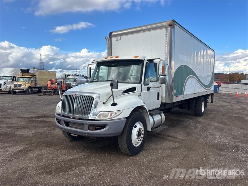 International 4300 Грузовики-Фургоны