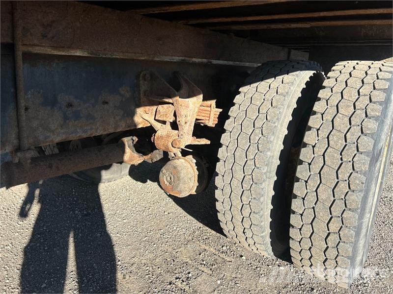 International 4300 Furgoonautod
