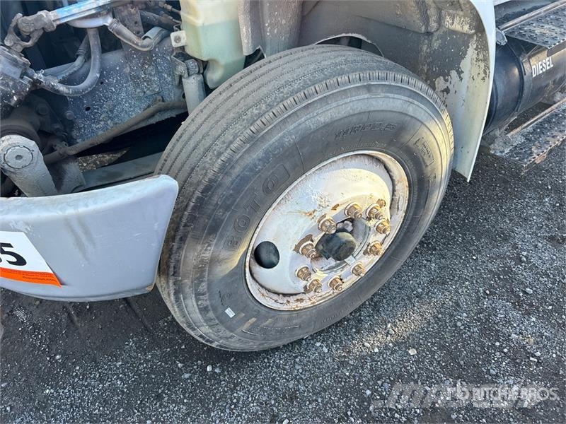 International 4300 Поливальні машини