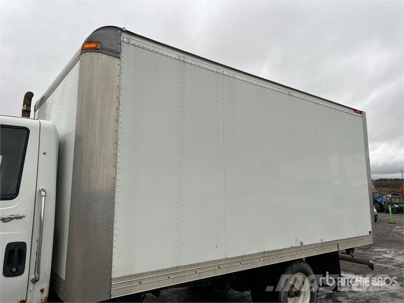 International 4300 Umpikorikuorma-autot