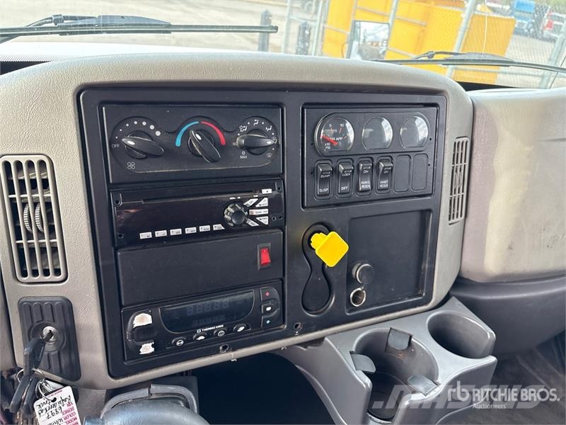 International 4300 Kravas automašīnas - refrižeratori